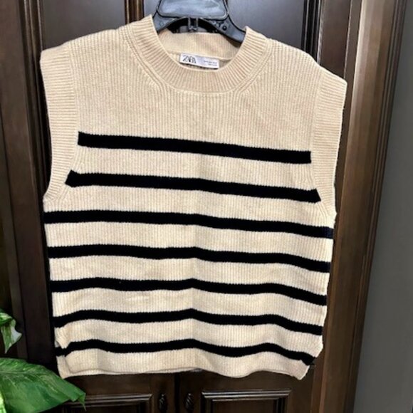 ZARA Sleeveless Round Neck Sweater Vest - Picture 1 of 7